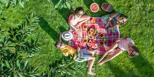 bien-manger-sur-la-route-des-vacances-1200x600